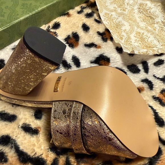 Gucci Metallic Gold Mules with GG Logo - Picture 4 of 5
